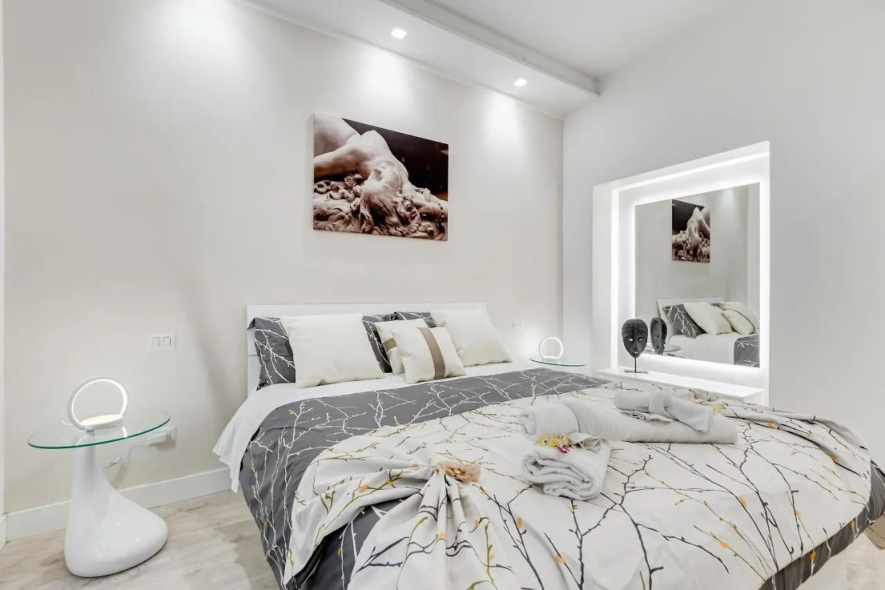 Bmga L The White Crown Apartment In Testaccio Rome
