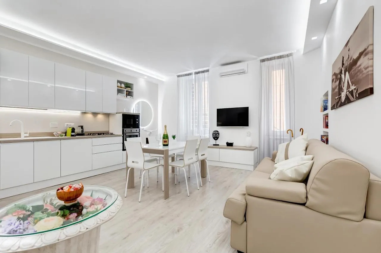 Bmga L The White Crown Apartment In Testaccio Rome
