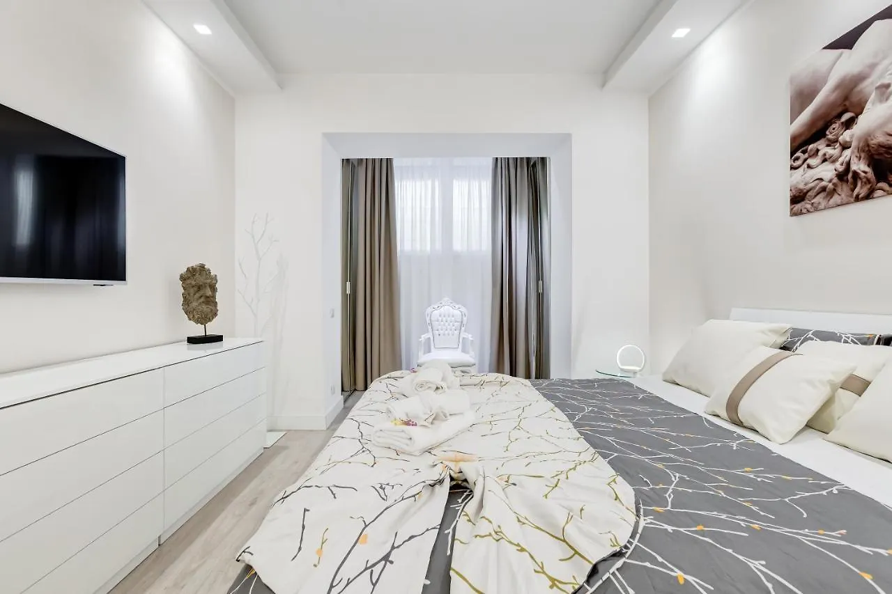 Bmga L The White Crown Apartment In Testaccio Rome