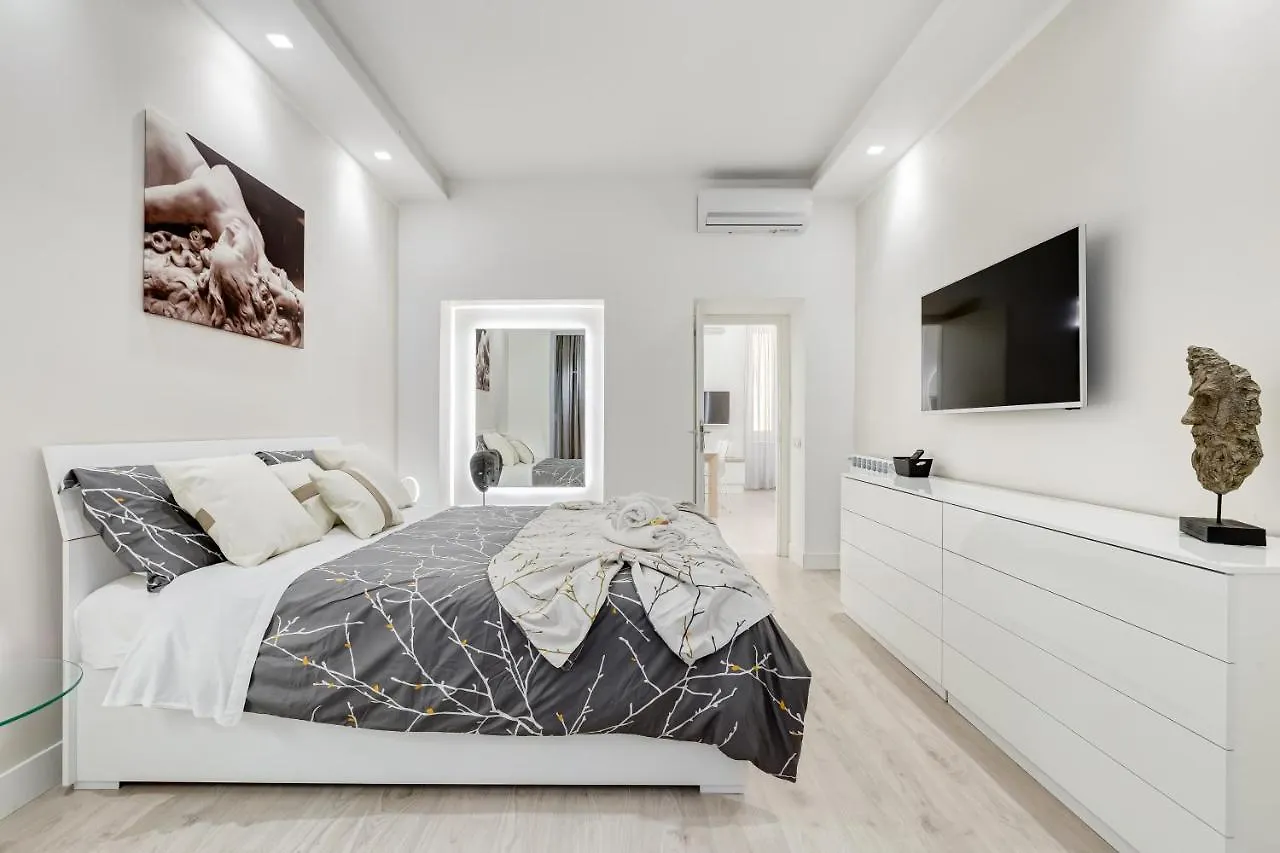 Bmga L The White Crown Apartment In Testaccio Rome Italy