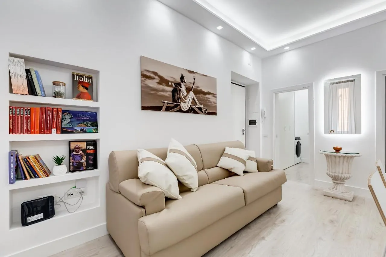 Bmga L The White Crown Apartment In Testaccio Rome 0*,