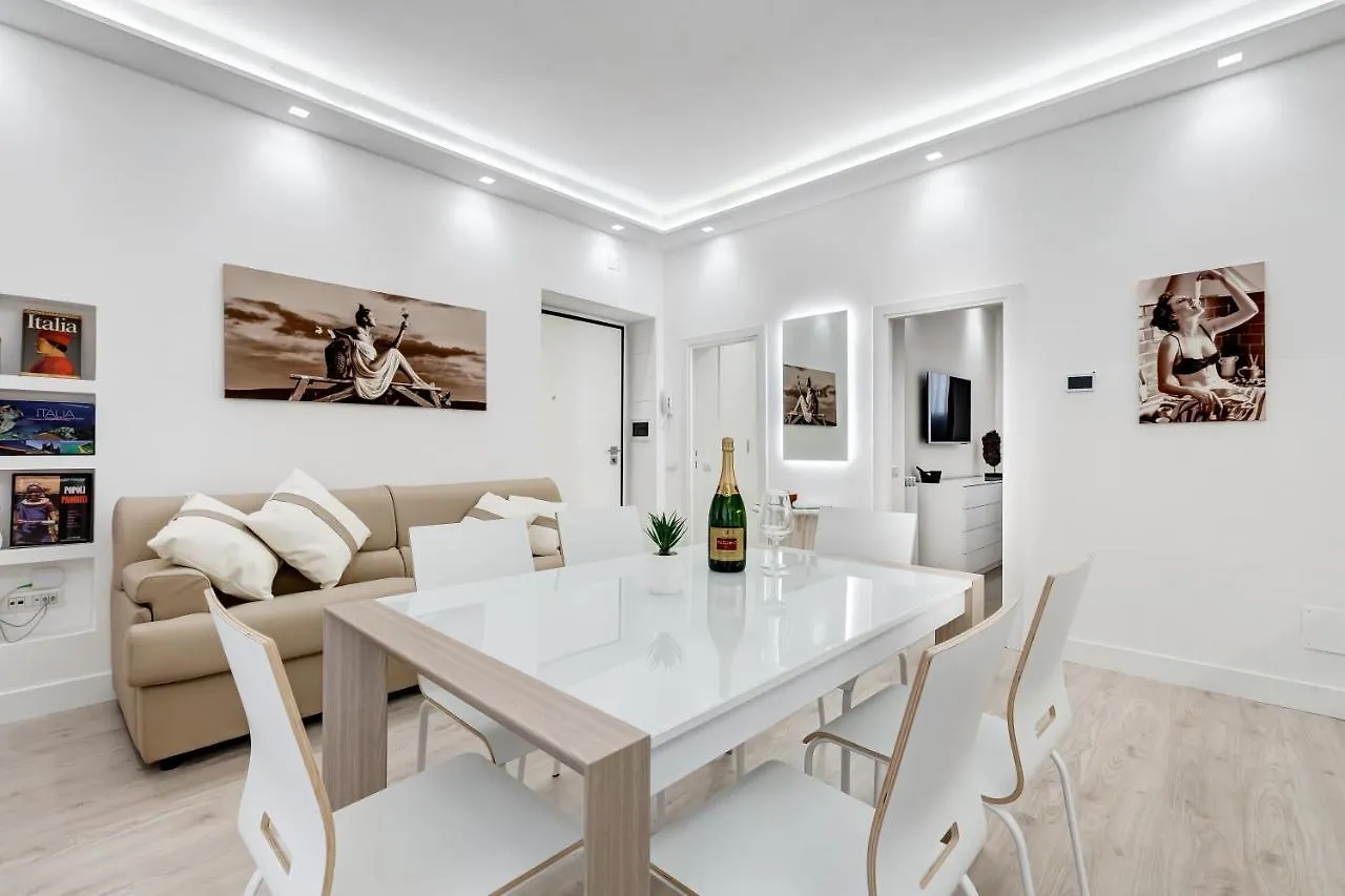 Bmga L The White Crown Apartment In Testaccio Rome 0*,