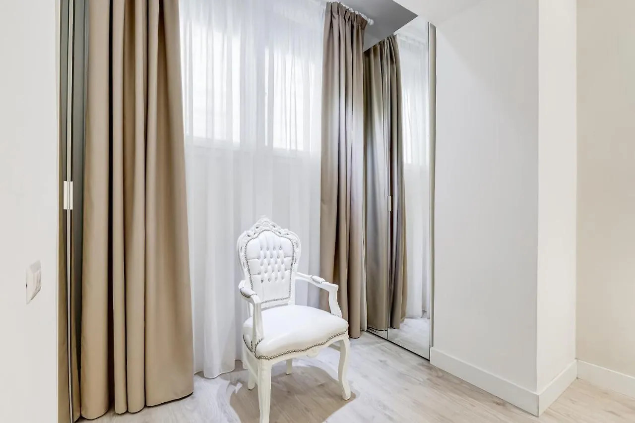 Bmga L The White Crown Apartment In Testaccio Rome