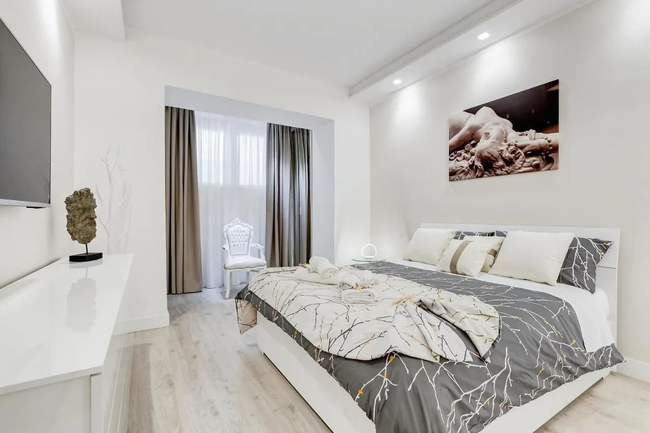 Bmga L The White Crown Apartment In Testaccio Rome